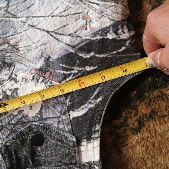 Vest - Picture 10 of 13